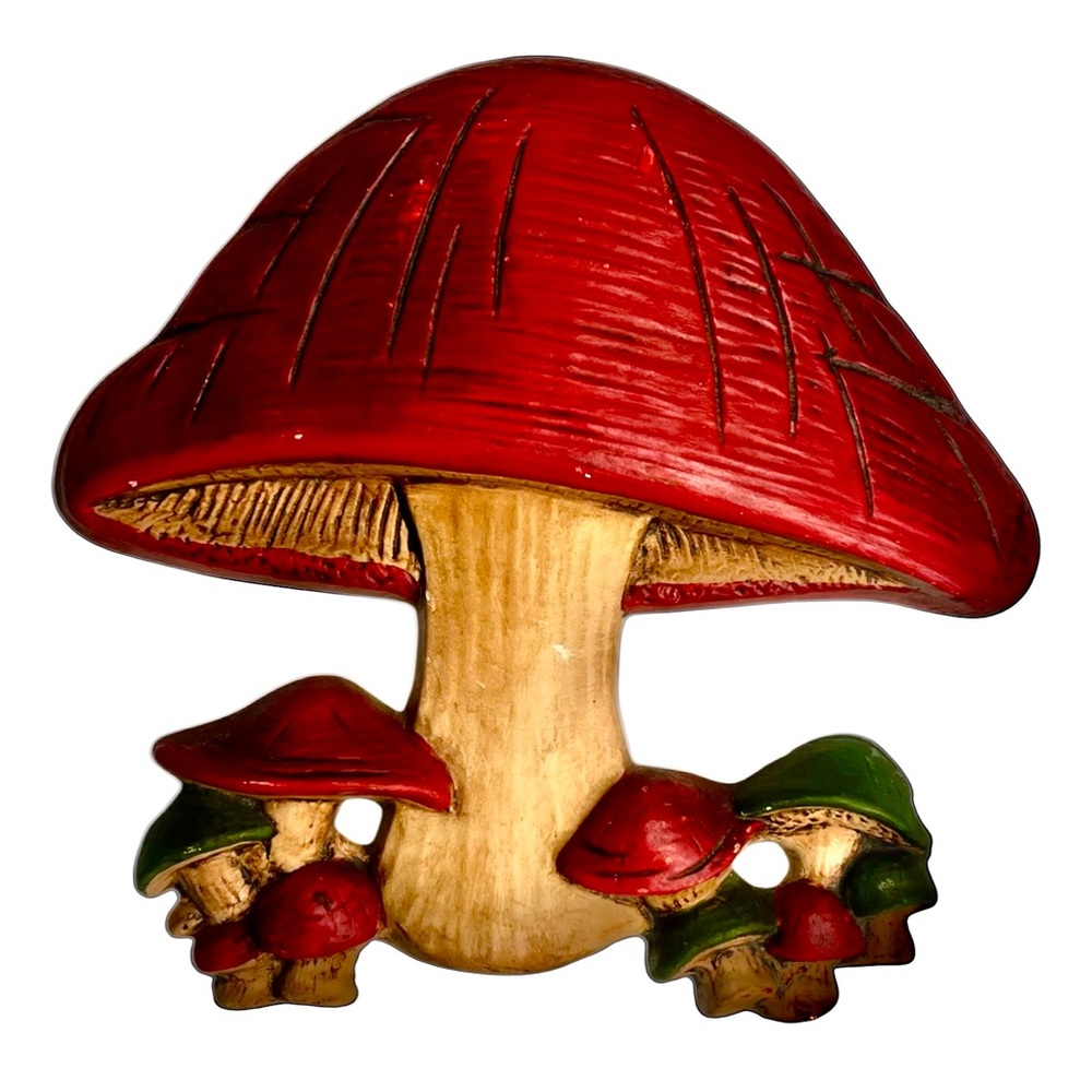 Vintage 70s Red and Green Mushroom Dart Industries